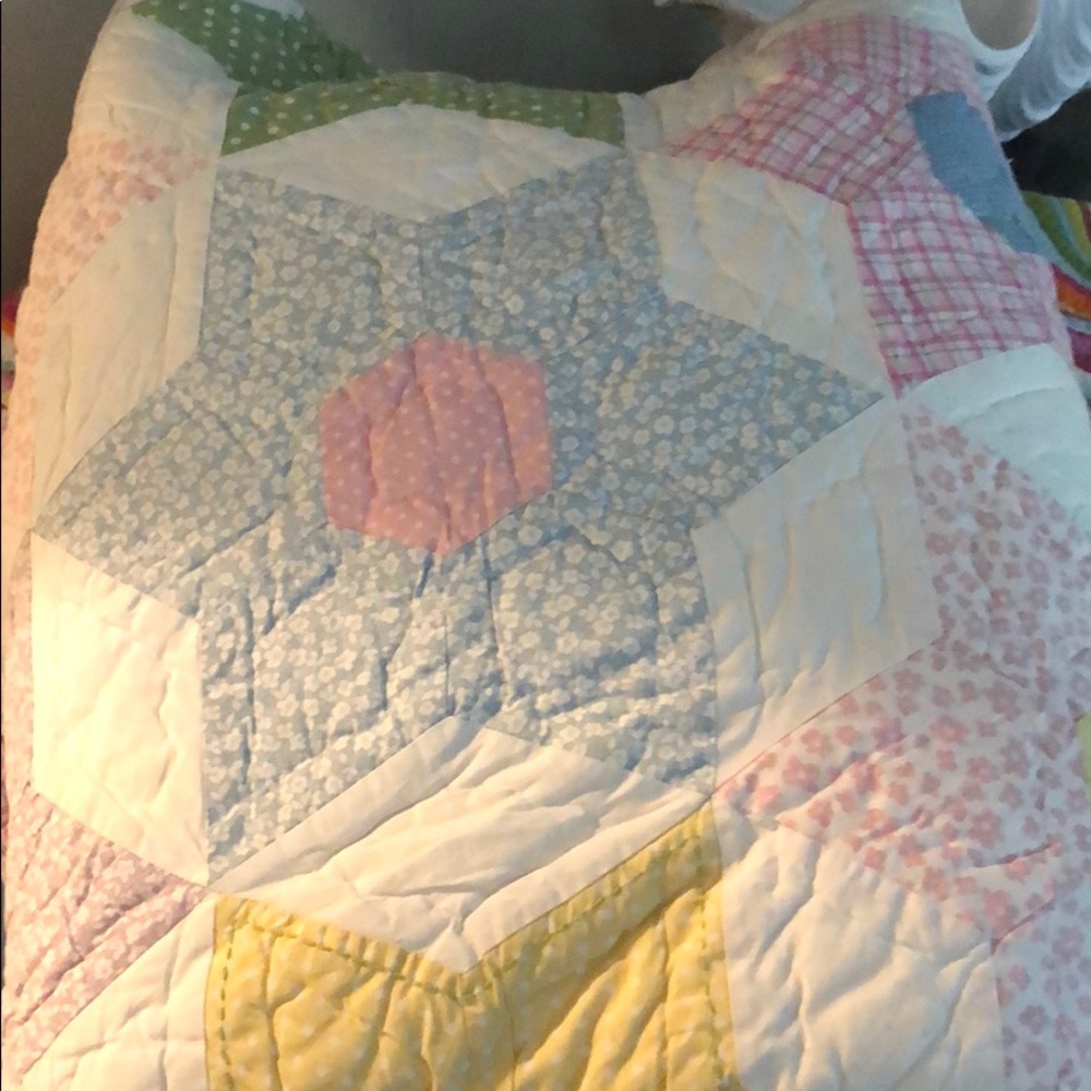 Pottery Barn kids quilt-size queen